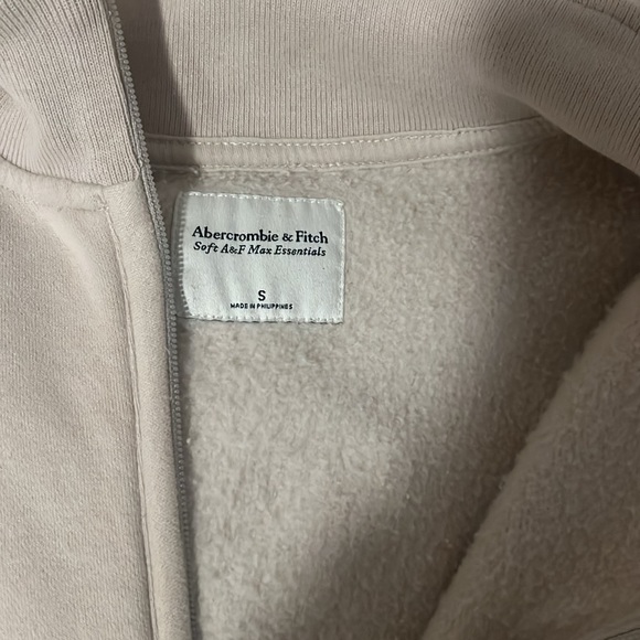 A & F half zip sweatshirt - Picture 2 of 5